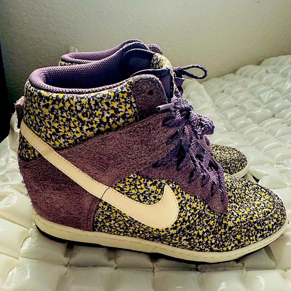 Wmns Nike Dunk Sky Hi